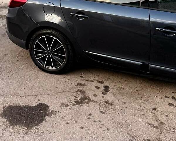 Серый Рено Меган, объемом двигателя 1.46 л и пробегом 225 тыс. км за 9400 $, фото 15 на Automoto.ua