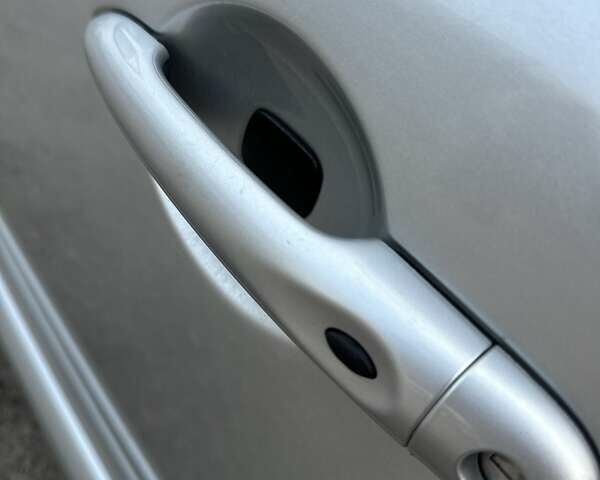 Сірий Рено Меган, об'ємом двигуна 1.46 л та пробігом 289 тис. км за 7800 $, фото 5 на Automoto.ua