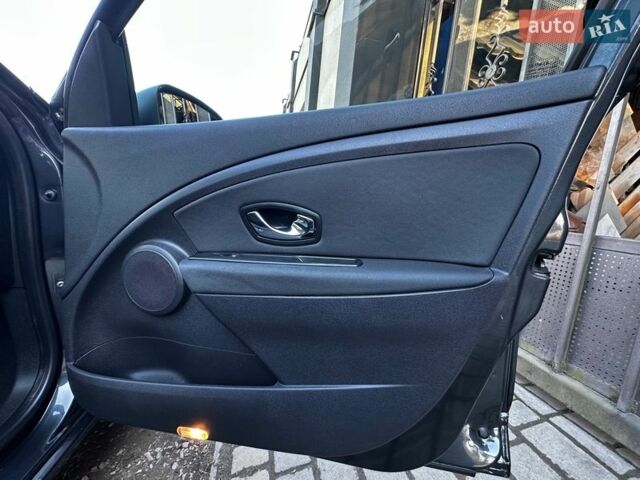 Сірий Рено Меган, об'ємом двигуна 0 л та пробігом 252 тис. км за 6950 $, фото 58 на Automoto.ua