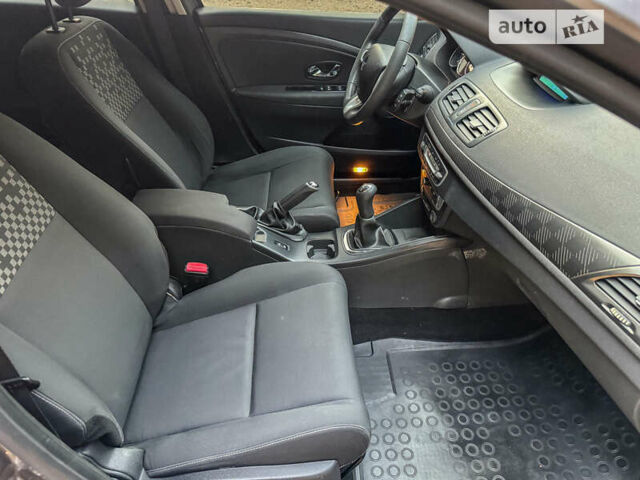 Серый Рено Меган, объемом двигателя 1.5 л и пробегом 190 тыс. км за 8450 $, фото 76 на Automoto.ua