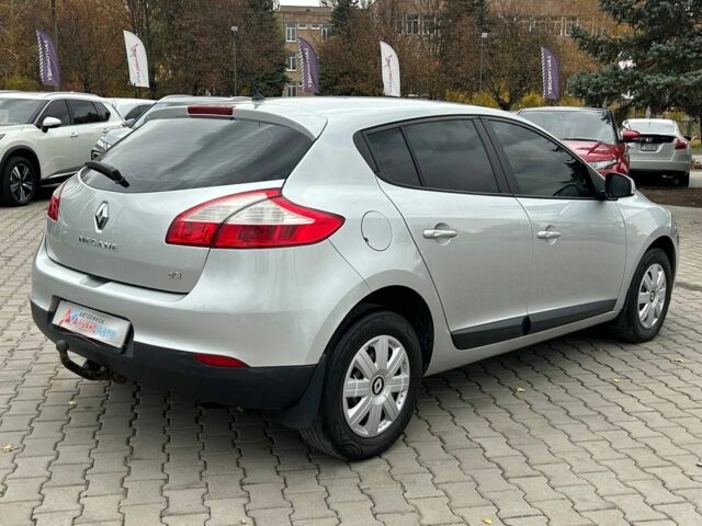 Серый Рено Меган, объемом двигателя 1.5 л и пробегом 289 тыс. км за 7500 $, фото 6 на Automoto.ua