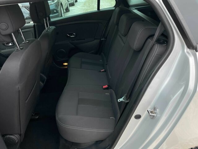 Серый Рено Меган, объемом двигателя 1.5 л и пробегом 271 тыс. км за 7999 $, фото 13 на Automoto.ua