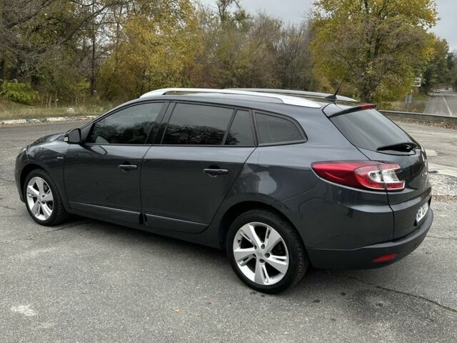 Серый Рено Меган, объемом двигателя 1.5 л и пробегом 320 тыс. км за 9300 $, фото 6 на Automoto.ua