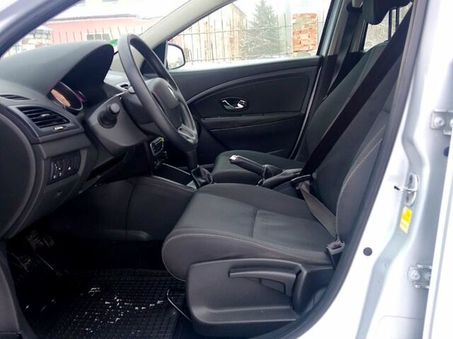 Сірий Рено Меган, об'ємом двигуна 1.6 л та пробігом 230 тис. км за 7400 $, фото 11 на Automoto.ua