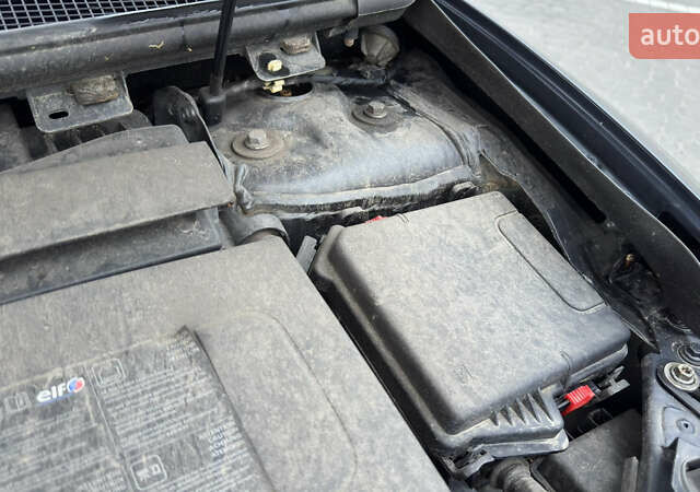 Серый Рено Меган, объемом двигателя 1.46 л и пробегом 183 тыс. км за 8450 $, фото 115 на Automoto.ua