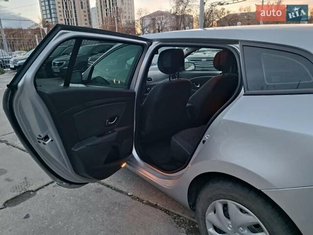 Серый Рено Меган, объемом двигателя 1.5 л и пробегом 269 тыс. км за 7590 $, фото 9 на Automoto.ua