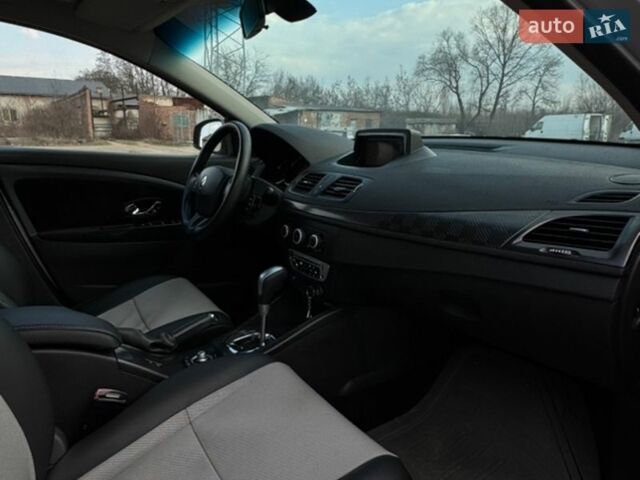 Серый Рено Меган, объемом двигателя 1.5 л и пробегом 242 тыс. км за 6900 $, фото 10 на Automoto.ua