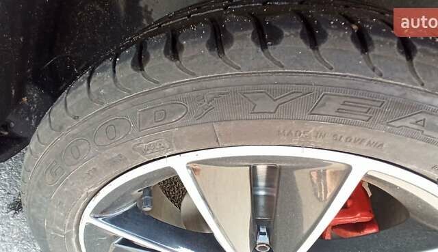 Сірий Рено Меган, об'ємом двигуна 1.46 л та пробігом 325 тис. км за 8700 $, фото 97 на Automoto.ua