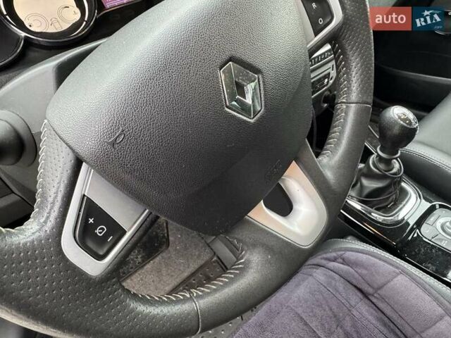 Серый Рено Меган, объемом двигателя 0 л и пробегом 148 тыс. км за 3781 $, фото 14 на Automoto.ua