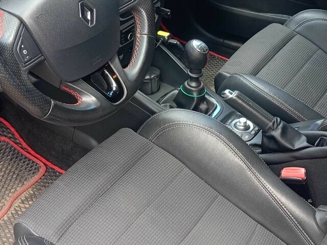 Сірий Рено Меган, об'ємом двигуна 1.5 л та пробігом 230 тис. км за 9000 $, фото 5 на Automoto.ua