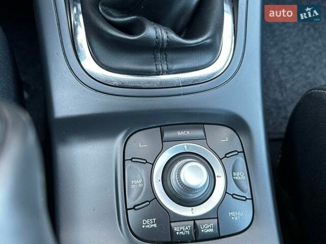 Серый Рено Меган, объемом двигателя 1.6 л и пробегом 206 тыс. км за 8199 $, фото 22 на Automoto.ua