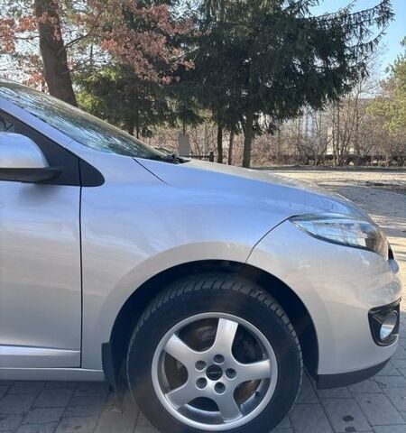 Серый Рено Меган, объемом двигателя 1.5 л и пробегом 235 тыс. км за 7950 $, фото 16 на Automoto.ua