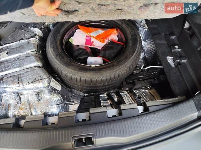 Серый Рено Меган, объемом двигателя 1.5 л и пробегом 201 тыс. км за 8200 $, фото 11 на Automoto.ua