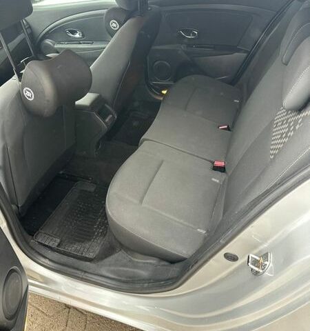 Сірий Рено Меган, об'ємом двигуна 1.46 л та пробігом 389 тис. км за 6399 $, фото 25 на Automoto.ua