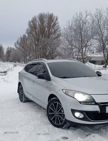 Серый Рено Меган, объемом двигателя 0 л и пробегом 225 тыс. км за 8100 $, фото 1 на Automoto.ua