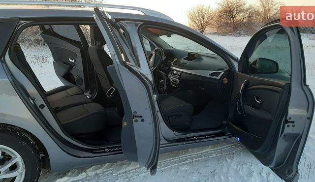 Серый Рено Меган, объемом двигателя 1.46 л и пробегом 256 тыс. км за 7100 $, фото 13 на Automoto.ua