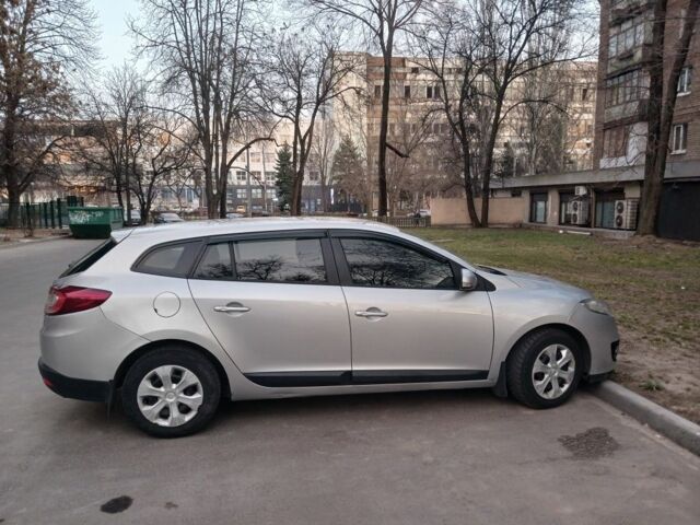 Сірий Рено Меган, об'ємом двигуна 1.5 л та пробігом 265 тис. км за 6699 $, фото 4 на Automoto.ua