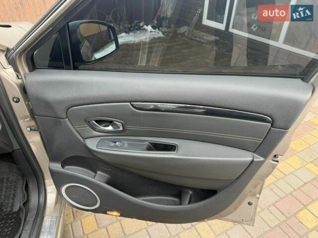 Сірий Рено Меган, об'ємом двигуна 1.5 л та пробігом 167 тис. км за 7500 $, фото 13 на Automoto.ua