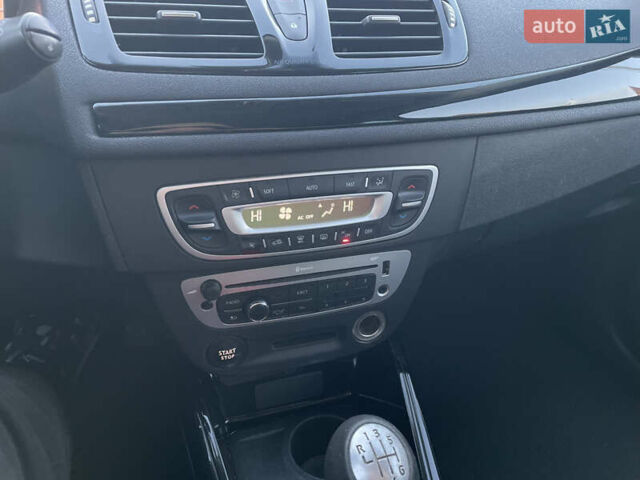 Сірий Рено Меган, об'ємом двигуна 1.5 л та пробігом 209 тис. км за 8200 $, фото 10 на Automoto.ua