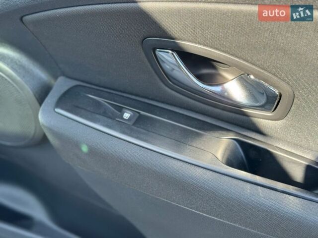 Сірий Рено Меган, об'ємом двигуна 1.4 л та пробігом 171 тис. км за 6999 $, фото 85 на Automoto.ua