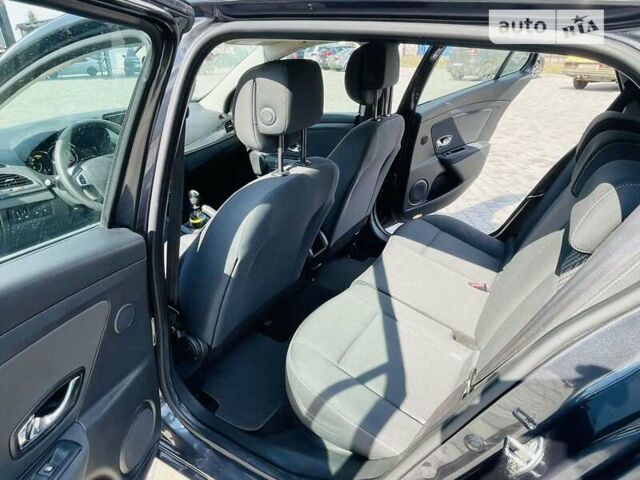 Серый Рено Меган, объемом двигателя 1.46 л и пробегом 227 тыс. км за 8300 $, фото 12 на Automoto.ua