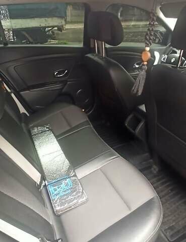 Сірий Рено Меган, об'ємом двигуна 1.46 л та пробігом 325 тис. км за 8700 $, фото 37 на Automoto.ua