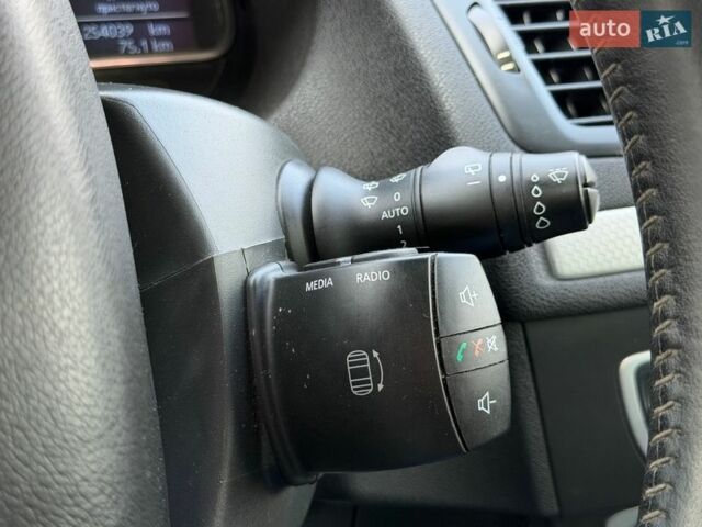 Сірий Рено Меган, об'ємом двигуна 1.5 л та пробігом 250 тис. км за 6990 $, фото 43 на Automoto.ua