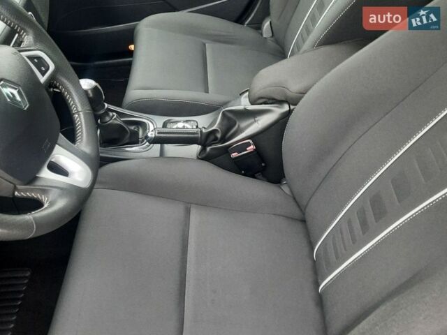 Серый Рено Меган, объемом двигателя 1.5 л и пробегом 105 тыс. км за 9700 $, фото 21 на Automoto.ua