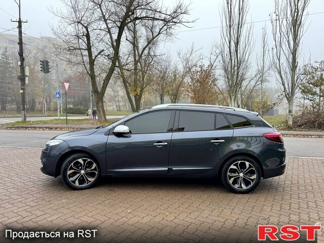 Серый Рено Меган, объемом двигателя 1.5 л и пробегом 308 тыс. км за 8900 $, фото 3 на Automoto.ua