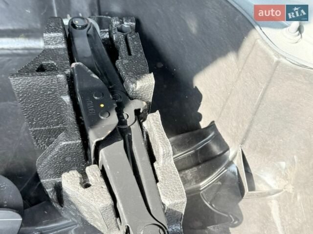 Сірий Рено Меган, об'ємом двигуна 1.5 л та пробігом 219 тис. км за 7999 $, фото 152 на Automoto.ua