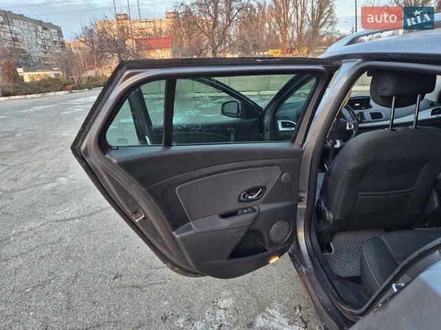 Сірий Рено Меган, об'ємом двигуна 1.46 л та пробігом 217 тис. км за 6099 $, фото 16 на Automoto.ua