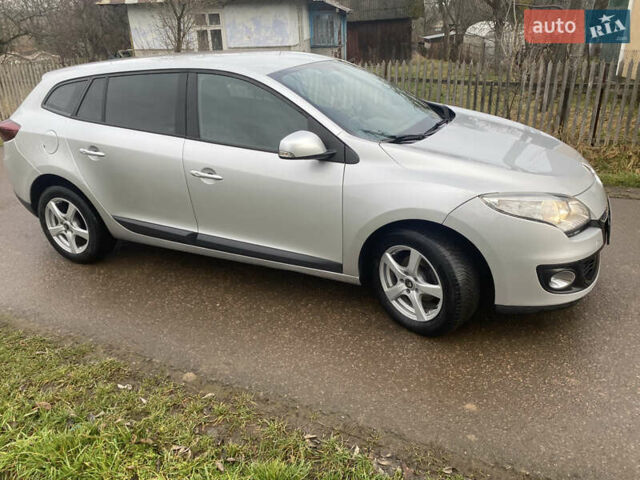Серый Рено Меган, объемом двигателя 0 л и пробегом 247 тыс. км за 6700 $, фото 4 на Automoto.ua
