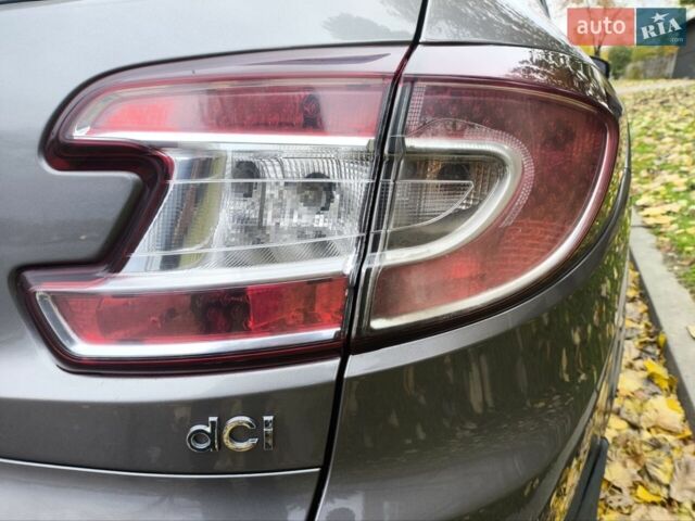 Сірий Рено Меган, об'ємом двигуна 1.5 л та пробігом 300 тис. км за 7998 $, фото 4 на Automoto.ua