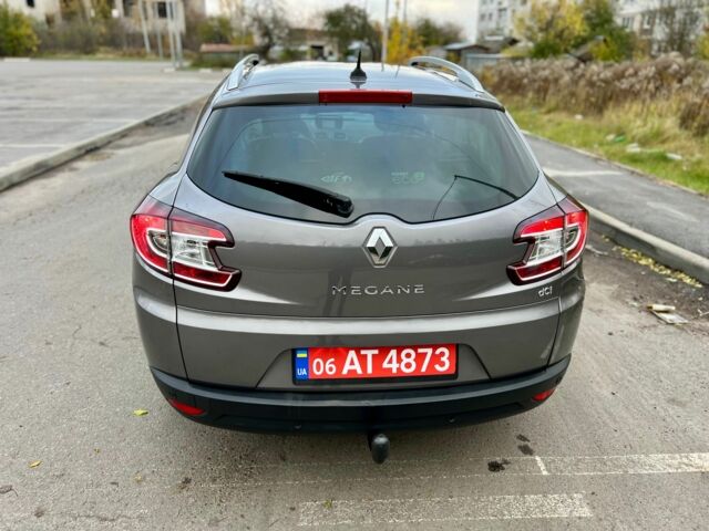 Рено Меган 2012 в Житомире на Automoto.ua Серый Рено Меган, объемом двигателя 1.5 л и пробегом 224 тыс. км за 8300 $, фото 2 на Automoto.ua