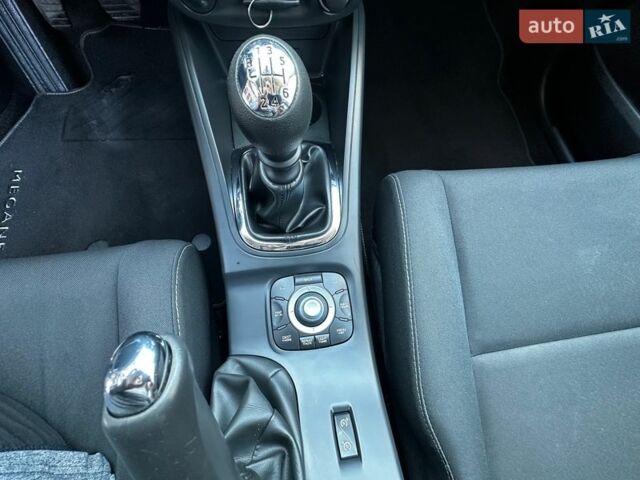 Сірий Рено Меган, об'ємом двигуна 0 л та пробігом 252 тис. км за 6950 $, фото 52 на Automoto.ua