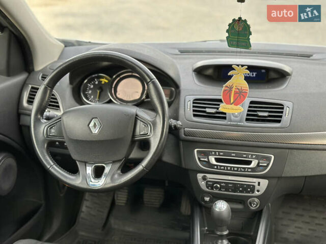 Серый Рено Меган, объемом двигателя 1.5 л и пробегом 260 тыс. км за 7350 $, фото 25 на Automoto.ua