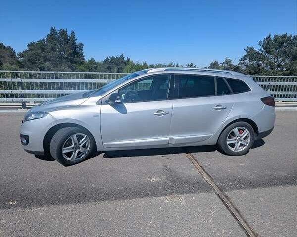 Серый Рено Меган, объемом двигателя 1.46 л и пробегом 283 тыс. км за 8000 $, фото 10 на Automoto.ua