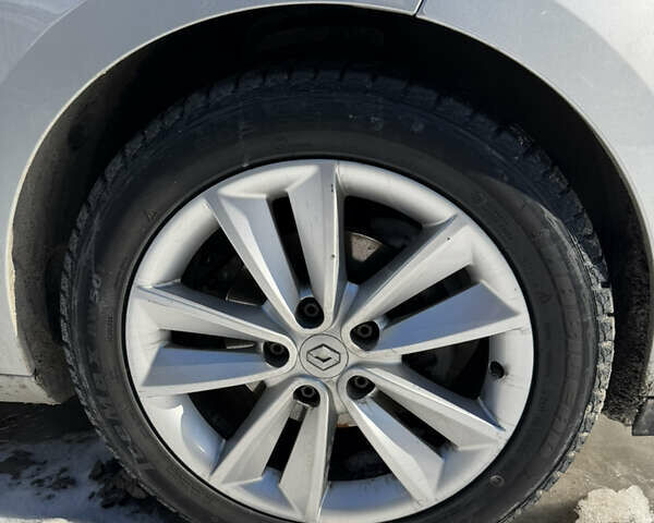 Серый Рено Меган, объемом двигателя 1.46 л и пробегом 229 тыс. км за 8850 $, фото 15 на Automoto.ua