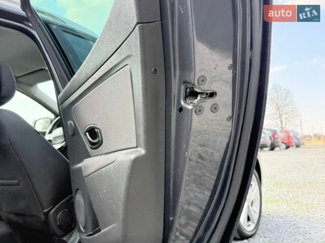 Сірий Рено Меган, об'ємом двигуна 1.5 л та пробігом 219 тис. км за 7999 $, фото 168 на Automoto.ua