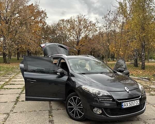Сірий Рено Меган, об'ємом двигуна 1.46 л та пробігом 215 тис. км за 10300 $, фото 8 на Automoto.ua