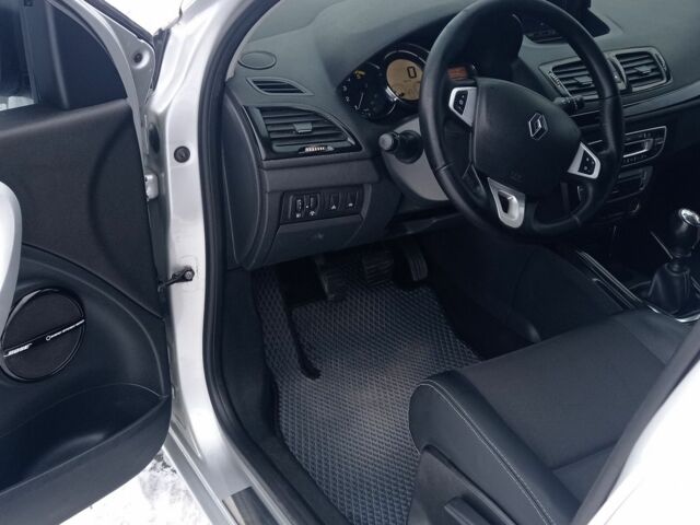 Сірий Рено Меган, об'ємом двигуна 0 л та пробігом 225 тис. км за 7900 $, фото 4 на Automoto.ua