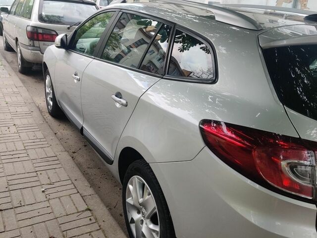 Сірий Рено Меган, об'ємом двигуна 1.46 л та пробігом 300 тис. км за 6300 $, фото 11 на Automoto.ua