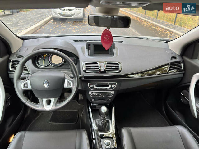 Рено Меган 2012 в Чернигове на Automoto.ua Серый Рено Меган, объемом двигателя 1.5 л и пробегом 218 тыс. км за 8500 $, фото 26 на Automoto.ua
