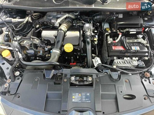 Серый Рено Меган, объемом двигателя 1.46 л и пробегом 185 тыс. км за 7799 $, фото 11 на Automoto.ua