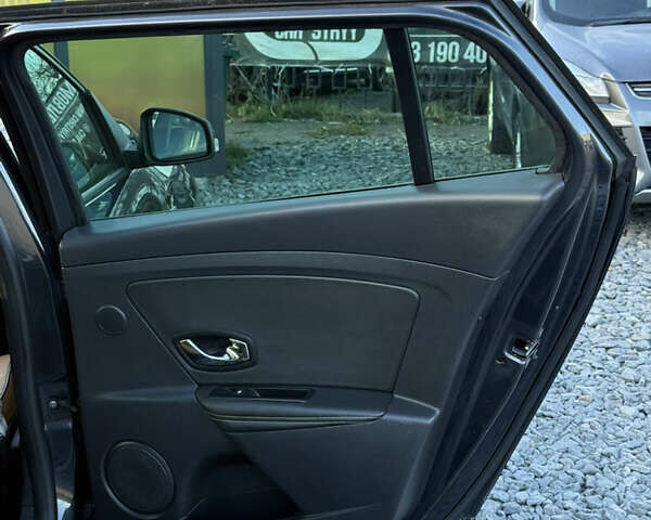 Сірий Рено Меган, об'ємом двигуна 1.5 л та пробігом 235 тис. км за 8900 $, фото 34 на Automoto.ua