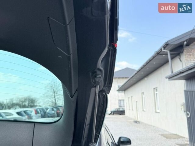 Сірий Рено Меган, об'ємом двигуна 1.5 л та пробігом 219 тис. км за 7999 $, фото 166 на Automoto.ua