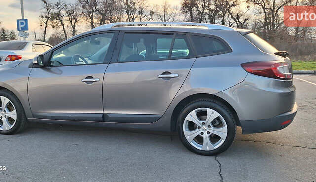 Серый Рено Меган, объемом двигателя 1.6 л и пробегом 210 тыс. км за 7550 $, фото 12 на Automoto.ua