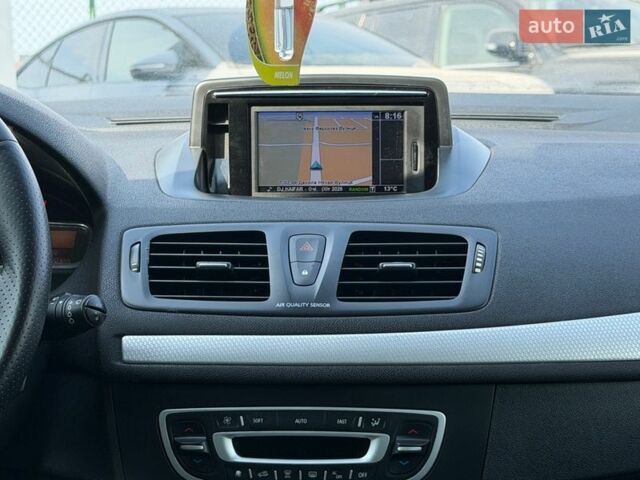 Сірий Рено Меган, об'ємом двигуна 1.5 л та пробігом 250 тис. км за 6990 $, фото 26 на Automoto.ua