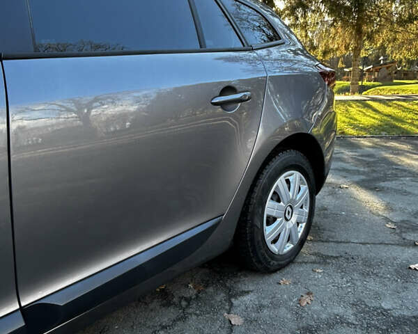 Сірий Рено Меган, об'ємом двигуна 1.46 л та пробігом 333 тис. км за 6400 $, фото 10 на Automoto.ua