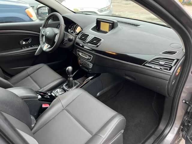 Рено Меган 2012 в Житомире на Automoto.ua Серый Рено Меган, объемом двигателя 1.5 л и пробегом 224 тыс. км за 8300 $, фото 14 на Automoto.ua